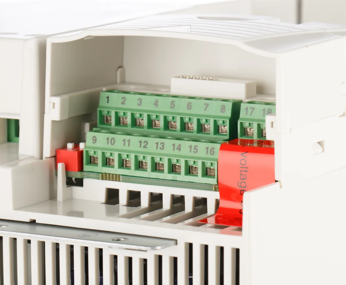 ABB ACS355-03E-23A1-4 (ACS35503E23A14)